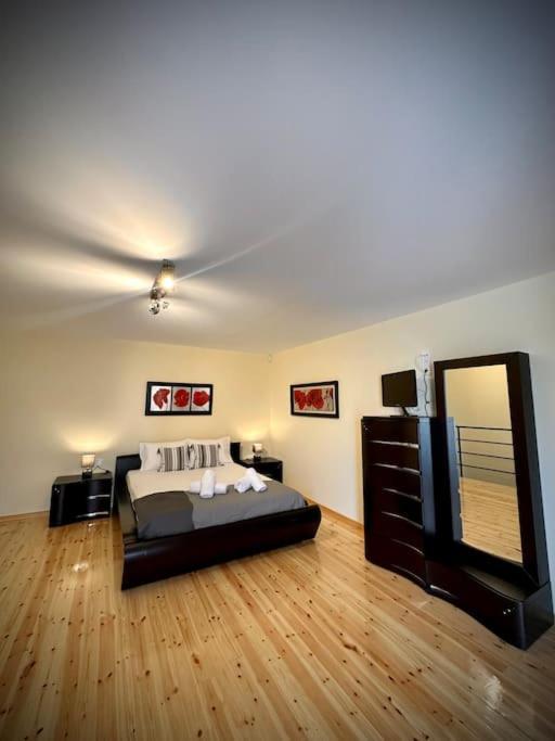 Apartamento Red Harmony By The Sea Pool And Balcony Kalamata Exterior foto